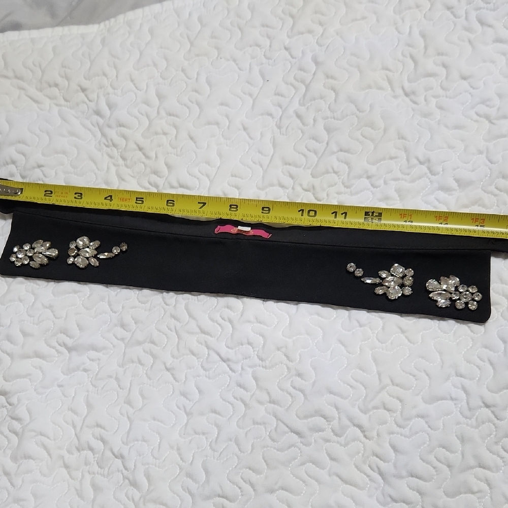CHOKER with Silver Floral Accents - Picture 7 of 8